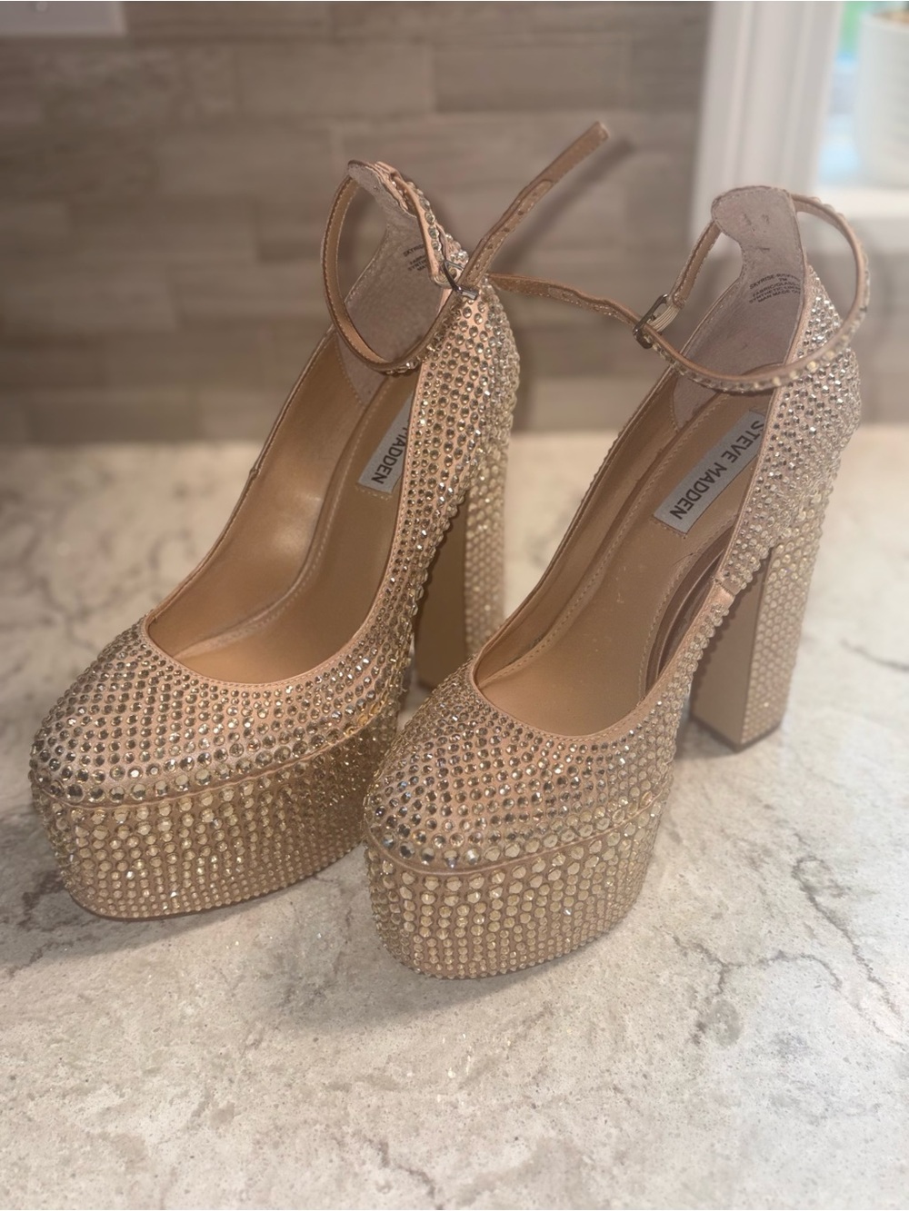 Steve Madden SKYRIS-C Rhinestone Platform Block Heels Size 7